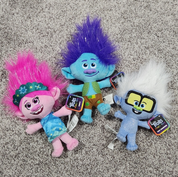 Other - Trolls World Tour Small Plush Characters
